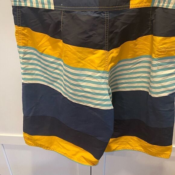 PATAGONIA Mens Wavefarer Size 34 Board Shorts 100% Nylon 11” Inseam Nautical - Picture 5 of 9